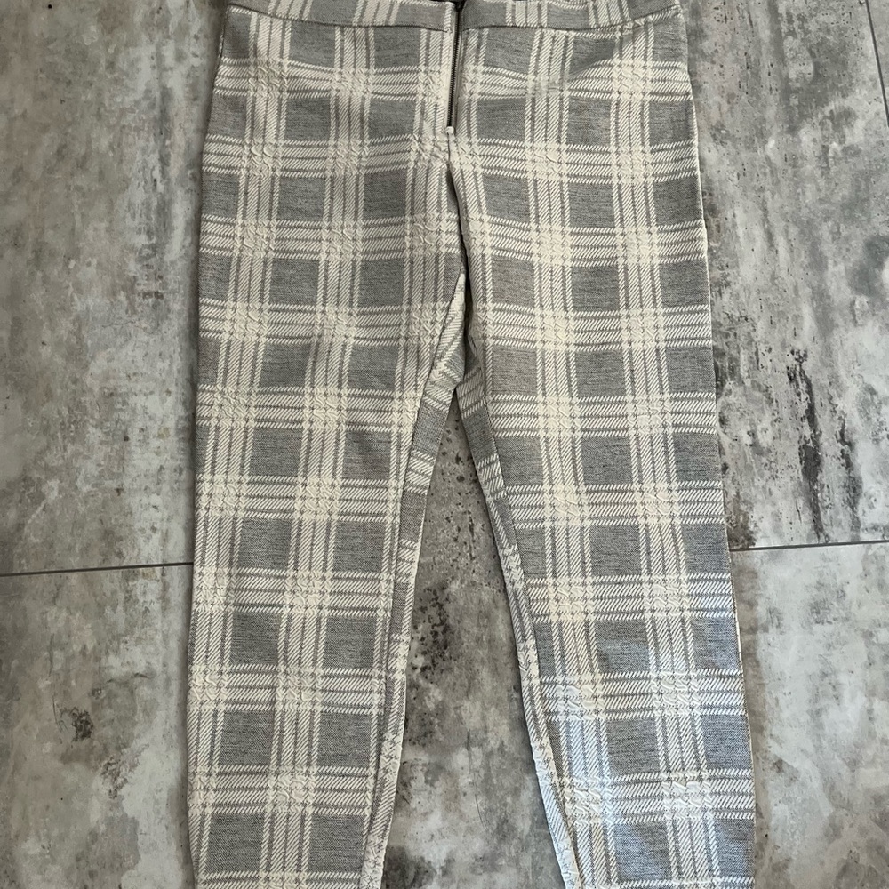 Hue beige/grey “plaid loafer skimmer”